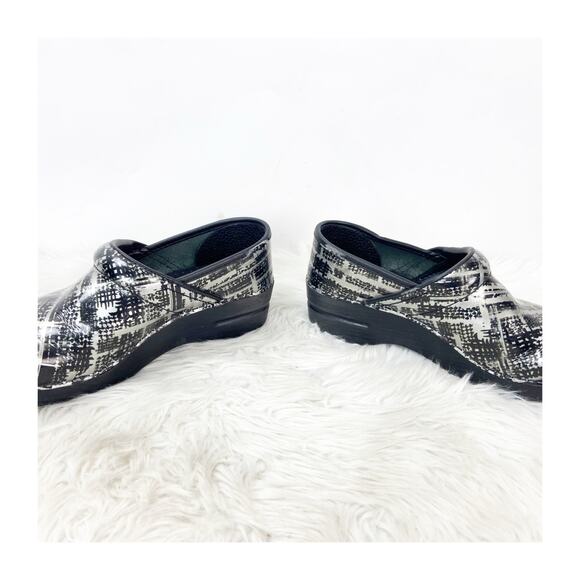 Dansko 37 7 US Black/Silver Womens Leather Block Print Professional Comfort Clog - Picture 11 of 16